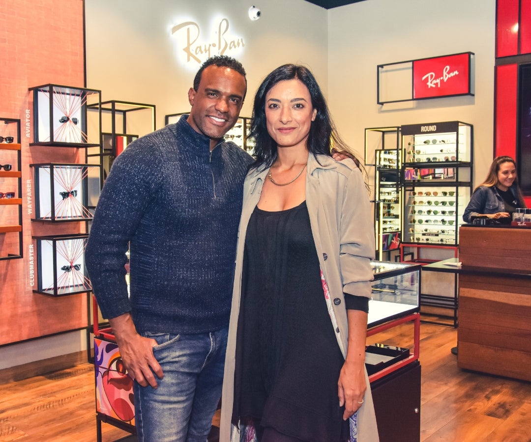 Orian Suárez, actor, y Rossana Castro, gerente y socia cofundadora de MOB.