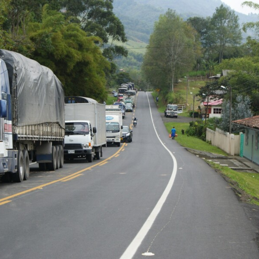 Se mantiene bloqueo de la vía Panamericana a la altura del departamento ...