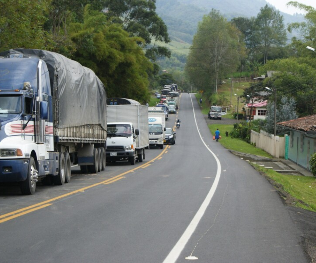 Se mantiene bloqueo de la vía Panamericana a la altura del departamento del Chocó