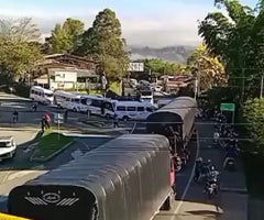 Bloqueo de la vía Panamericana Bloqueo de la vía Panamericana