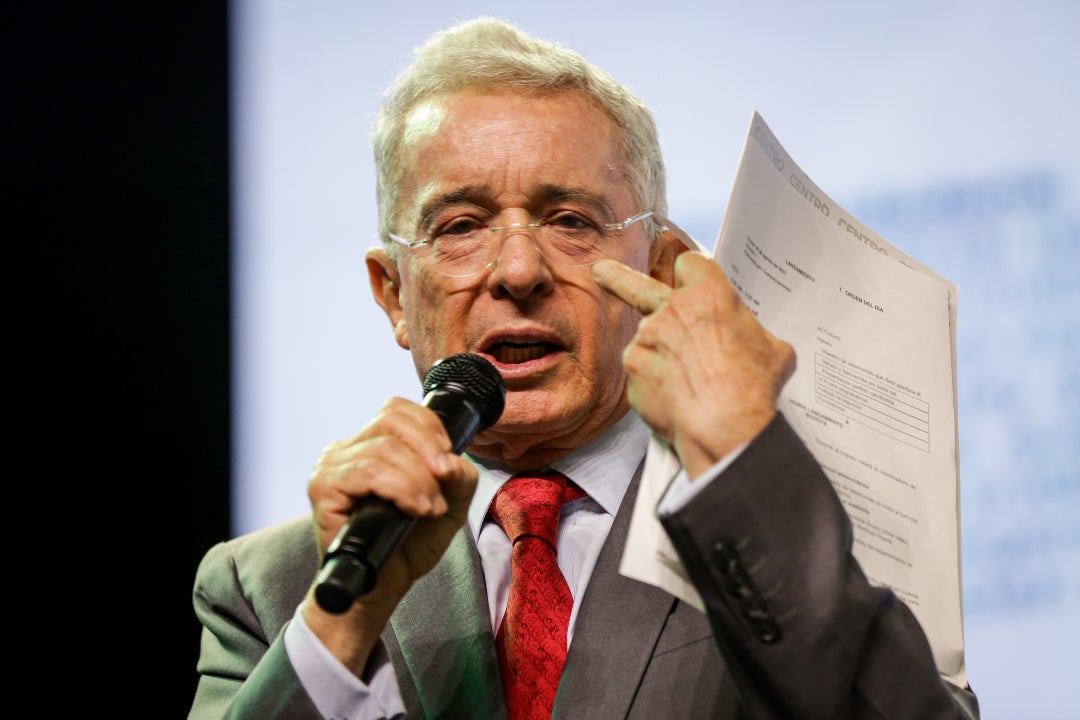 Álvaro Uribe respondió ante la Fiscalía General sobre acusaciones de  masacre El Aro por parte del exparamilitar Salvatore Mancuso