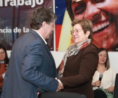 El presidente de la Andi, Bruce Mac Master, participa junto a la ministra de Trabajo, Gloria Inés Ramírez, en la mesa de concertación por el salario mínimo de 2024