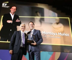 Galardonado Juan Montoya, Presidente de Huevos Kikes