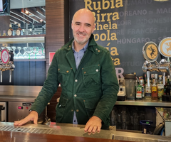 Arturo Barrios, fundador y gerente de Beer Arturo Barrios, fundador y gerente de Beer