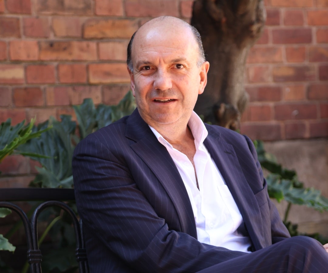 Gabriel Vallejo, escritor y conferencista