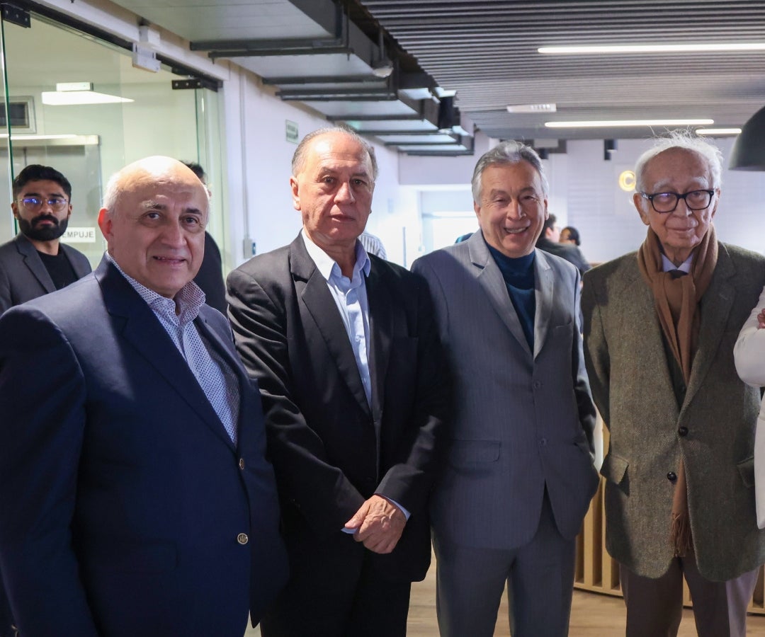 Ricardo Penagos, profesor del Rosario; Luis Manuel Rivas, profesor de Los Andes; Yezid Soler, pte. Asociación de Economistas de la Universidad Nacional; y Édgar Revéiz, Pte. Academia Colombiana de Ciencias Económicas.