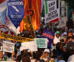 Activistas en la COP28
