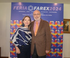 Chica Morales, fundadora de la Feria Farex, y Alfonso López Caballero, exministro.