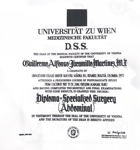 Diploma ministro Guillermo Jaramillo