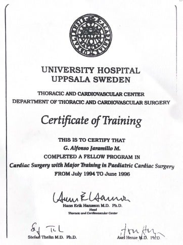 Diploma ministro Guillermo Jaramillo