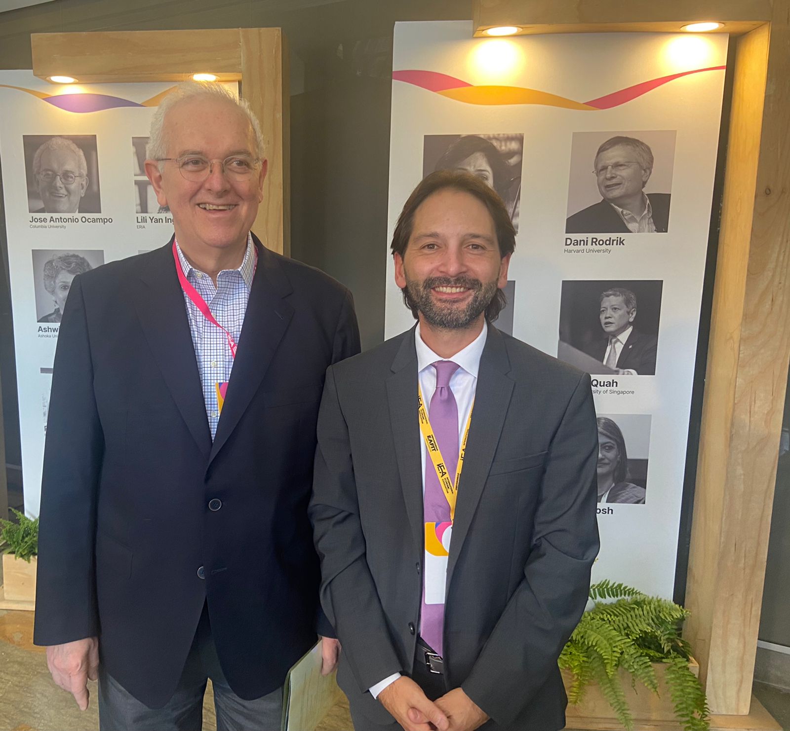 José Antonio Ocampo, exministro de Hacienda, y César Tamayo, decano de la Escuela de Finanzas, Economía y Gobierno de la Universidad Eafit.