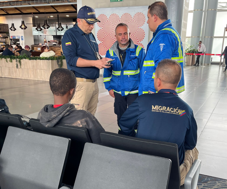 Migración en el aeropuerto El Dorado