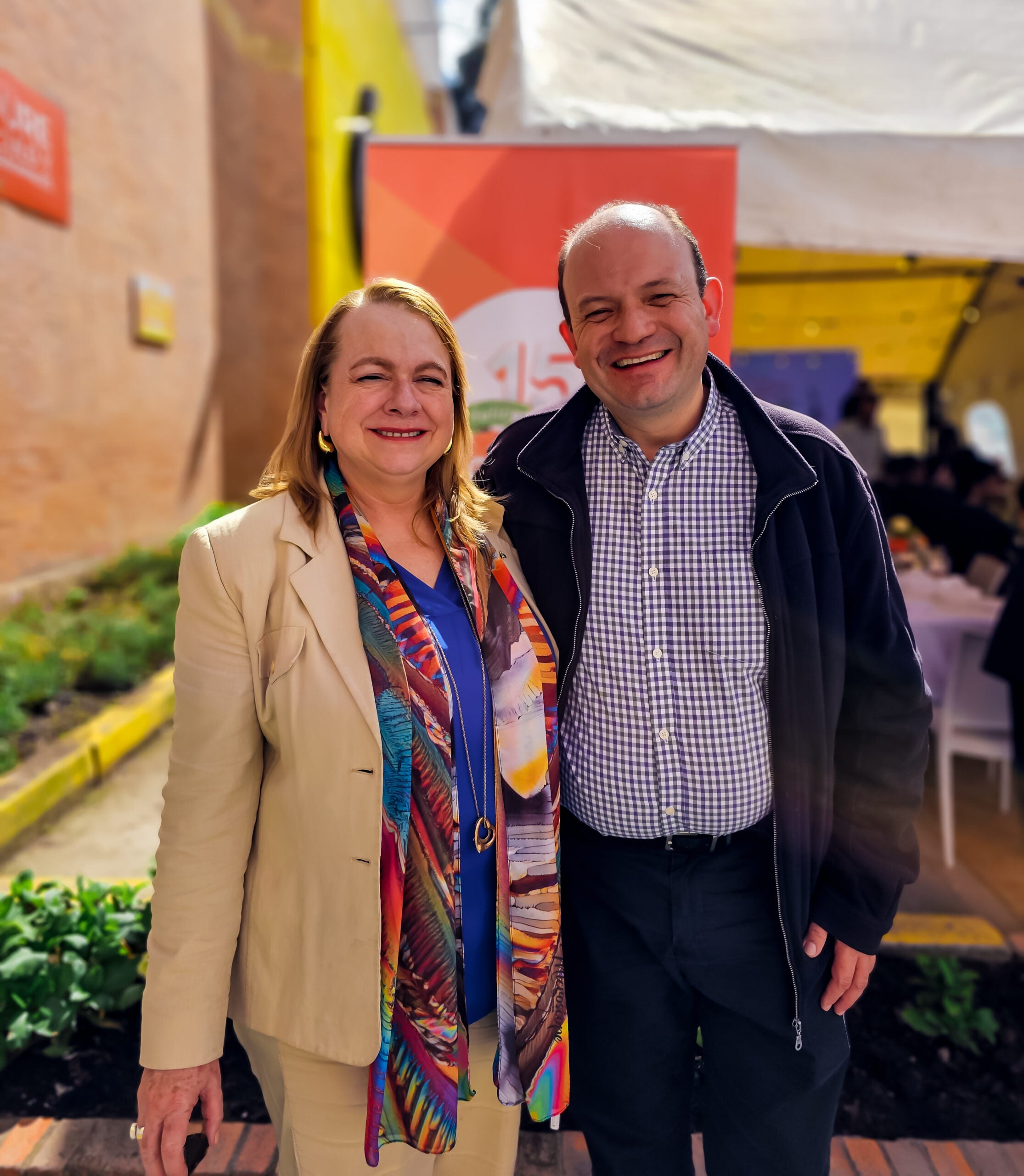 María Elena Vélez, directora Ejecutiva de Asociación de Empresarios de La Sabana, y Camilo Caicedo, director regional Sabana Centro Uniminuto
