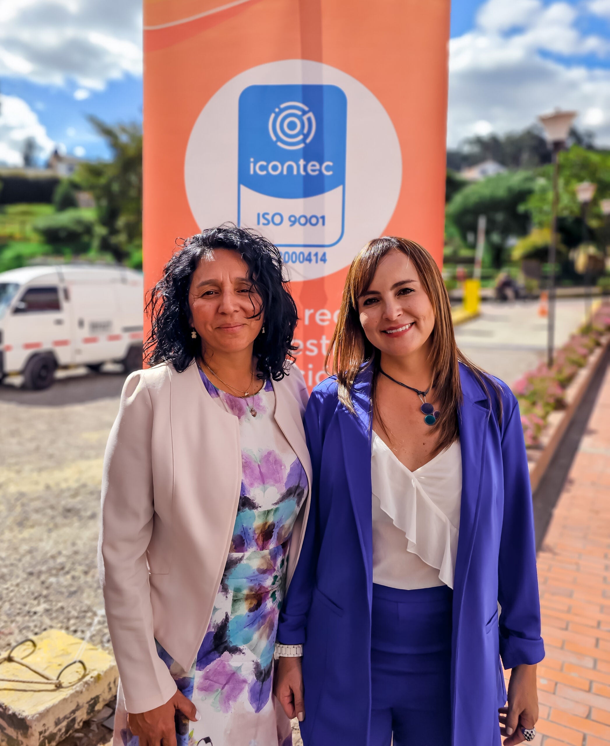 Edna Sánchez, gerente de Mercadeo de Bima, y Lina Duarte, presidente Consejo Administrativo La Casona