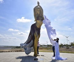 Estatua Shakira Estatua Shakira