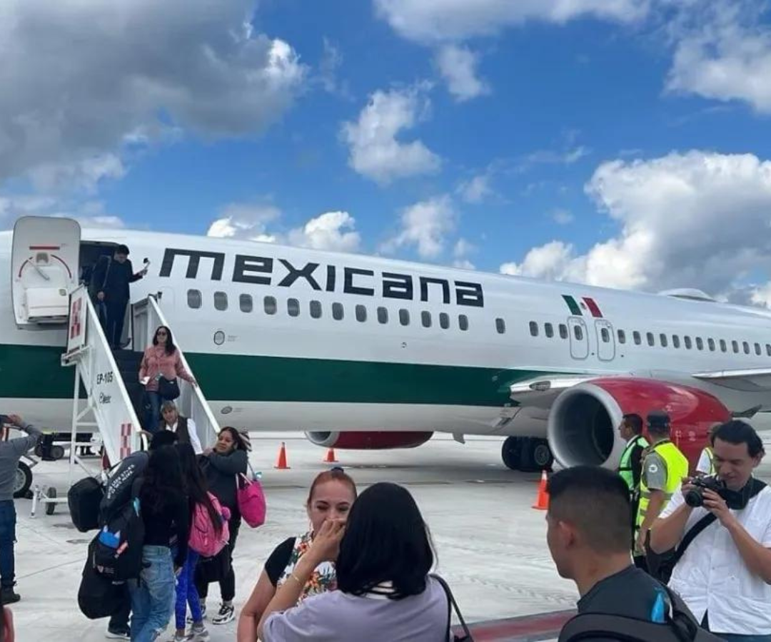 Primer vuelo de la nueva mexicana de aviación