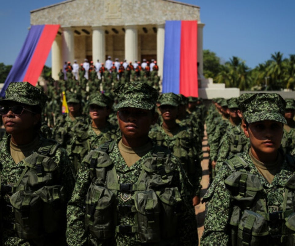 Las 60 mujeres infantes de marina en Colombia