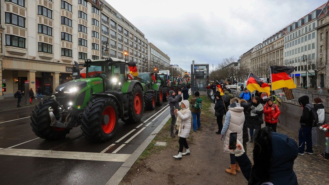 Agricultores alemanes protestan contra el gobierno