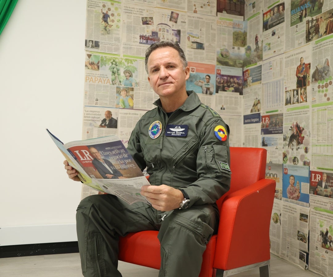 Óscar Zuluaga Castaño, Mayor General y presidente de Satena