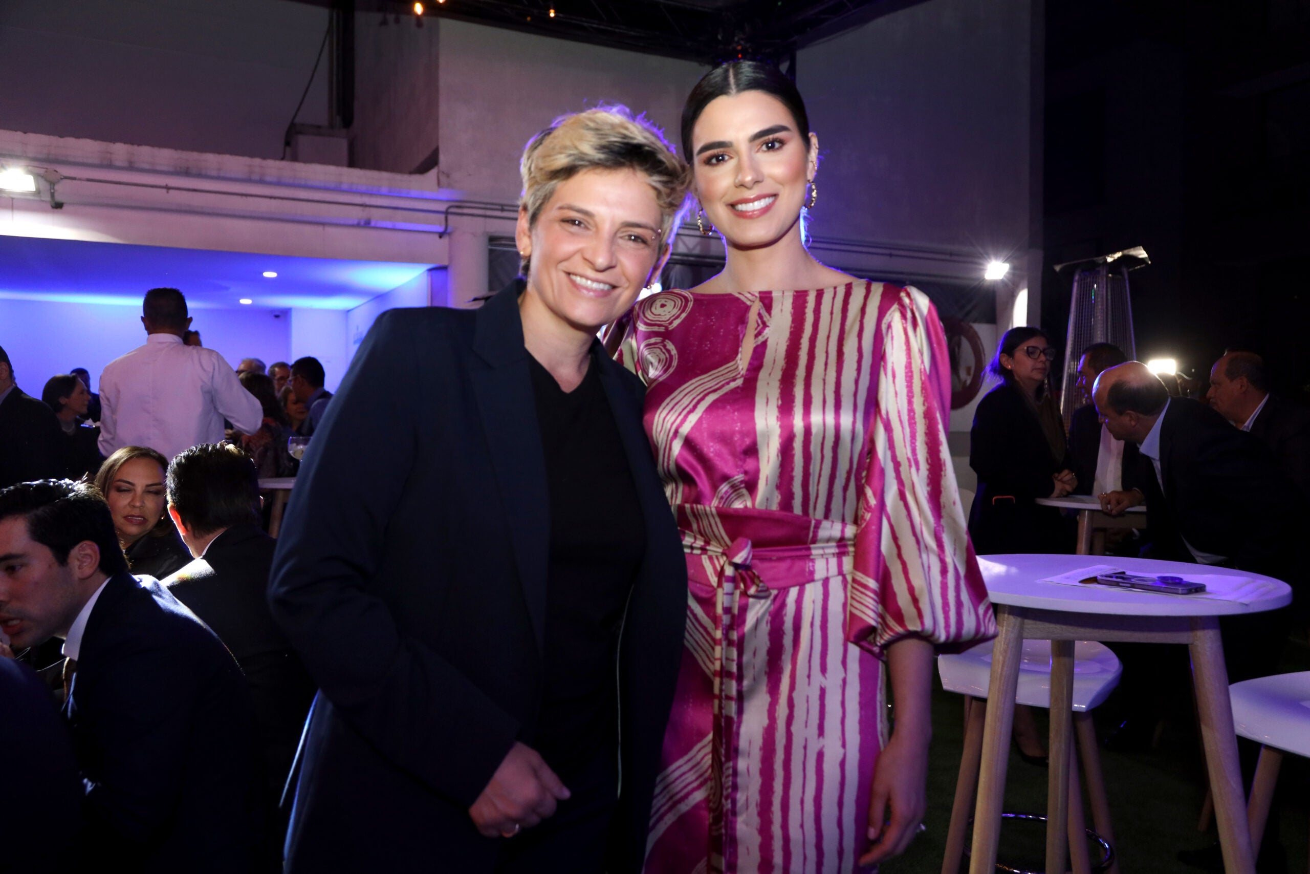 La periodista Camila Chain y la ex reina de belleza Lucia Aldana.