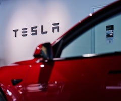 Tesla ya busca gerente general para liderar la marca en Colombia