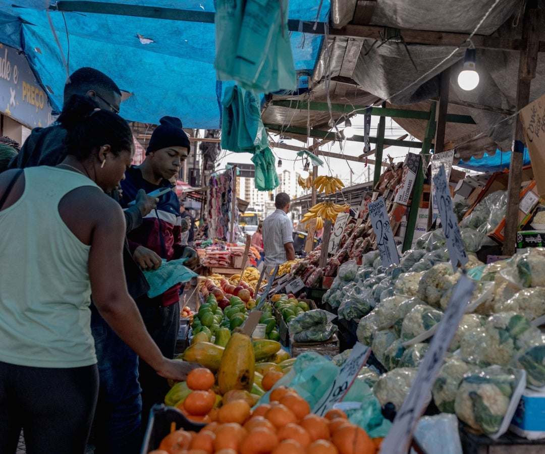 Inflación en Brasil aumenta más allá de las previsiones