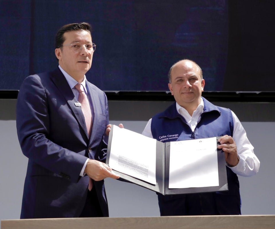 El registrador nacional, Hernán Penagos y el defensor del Pueblo, Carlos Camargo presentan modelo de Gobierno de datos