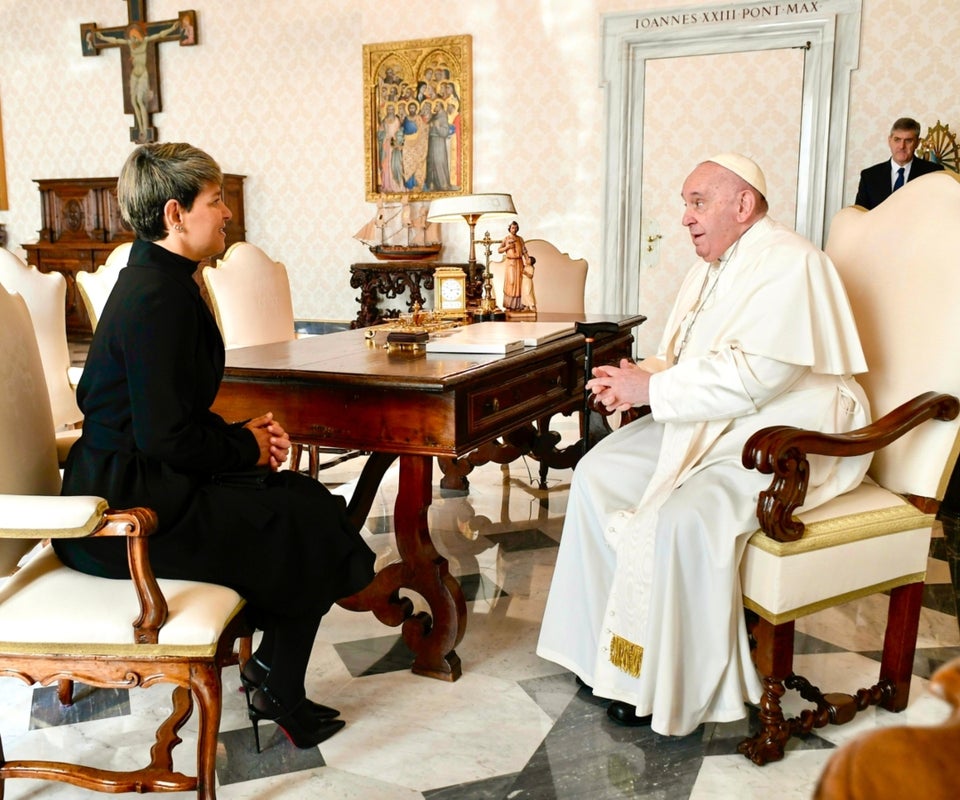 Verónica Alcocer en visita al Papa