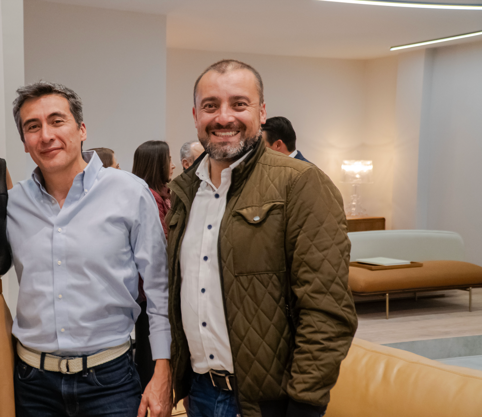 José Fernando Córdoba, Business Unit Manager Window Covering Products Hunter Douglas de Colombia, y Andrés Angarita, gerente de Distrito HD Centro Window Covering Products Hunter Douglas de Colombia.