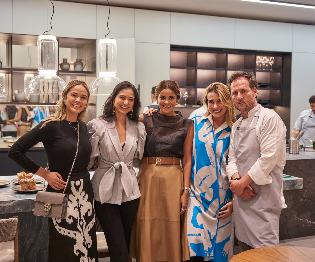 María Juliana Cadena, Oracle Business Development; Daniela Cadena, arquitecta; Tatiana Florez, gerente comercial de Ambienta Studio; Nadia Plazas, vicepresidente de contratos de hidrocarburos de ANH; y el chef Mauricio Nicholls.
