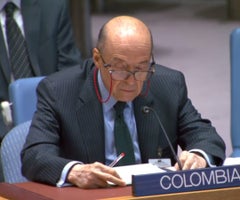 Excanciller Álvaro Leyva