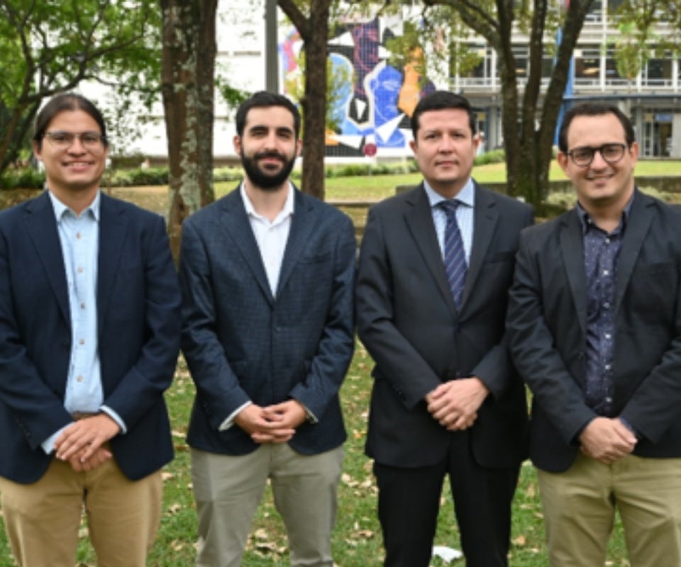 Docentes de la UPB: Enán Enrique Arrieta Burgos, Miguel Díez Rugeles, Andrés Felipe Duque Pedroza y Hernán Vélez Vélez