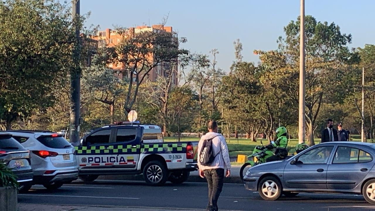 Policía afuera de la Fiscalía