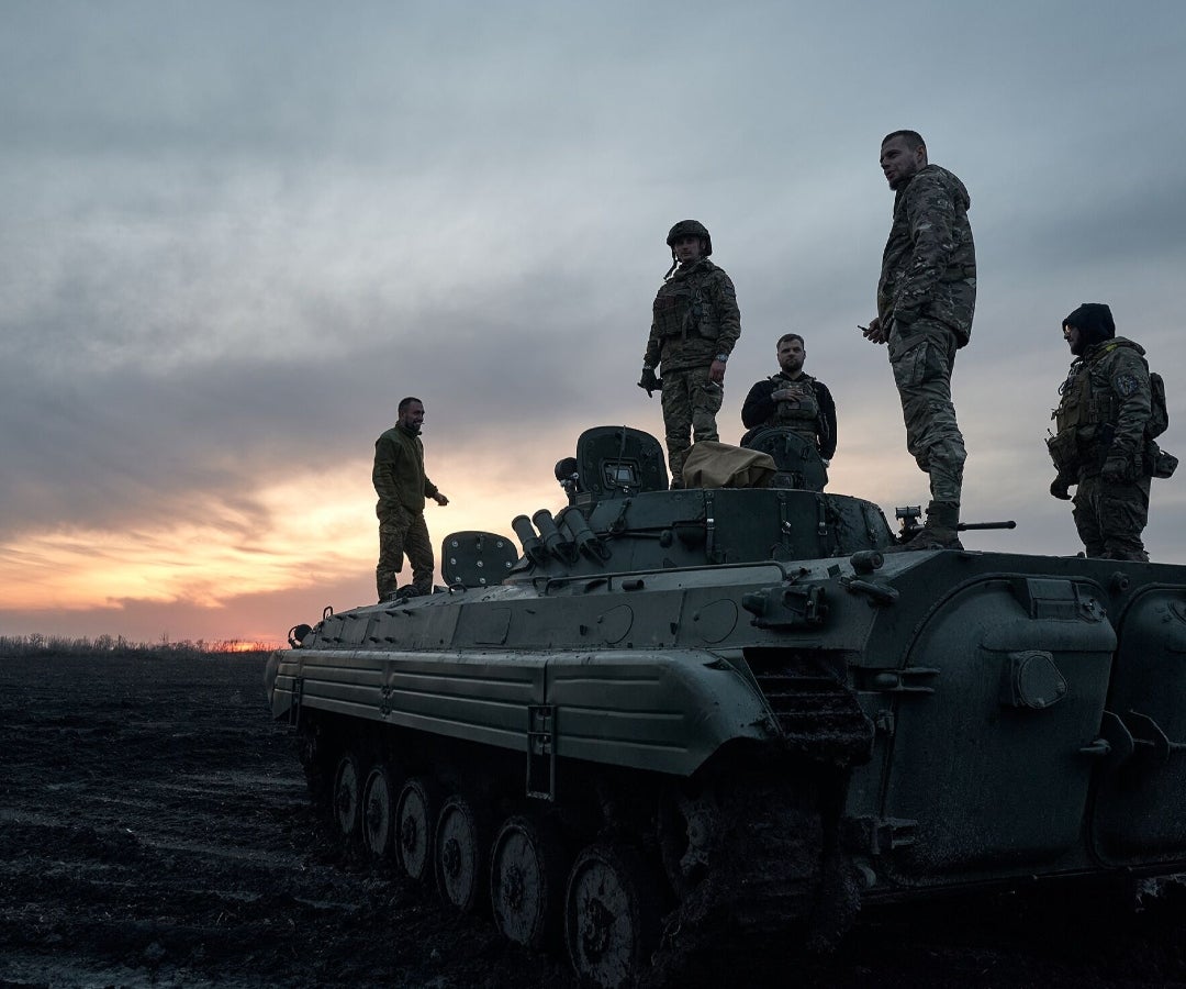 Soldados ucranianos en la carretera a Avdiivka el 14 de febrero.