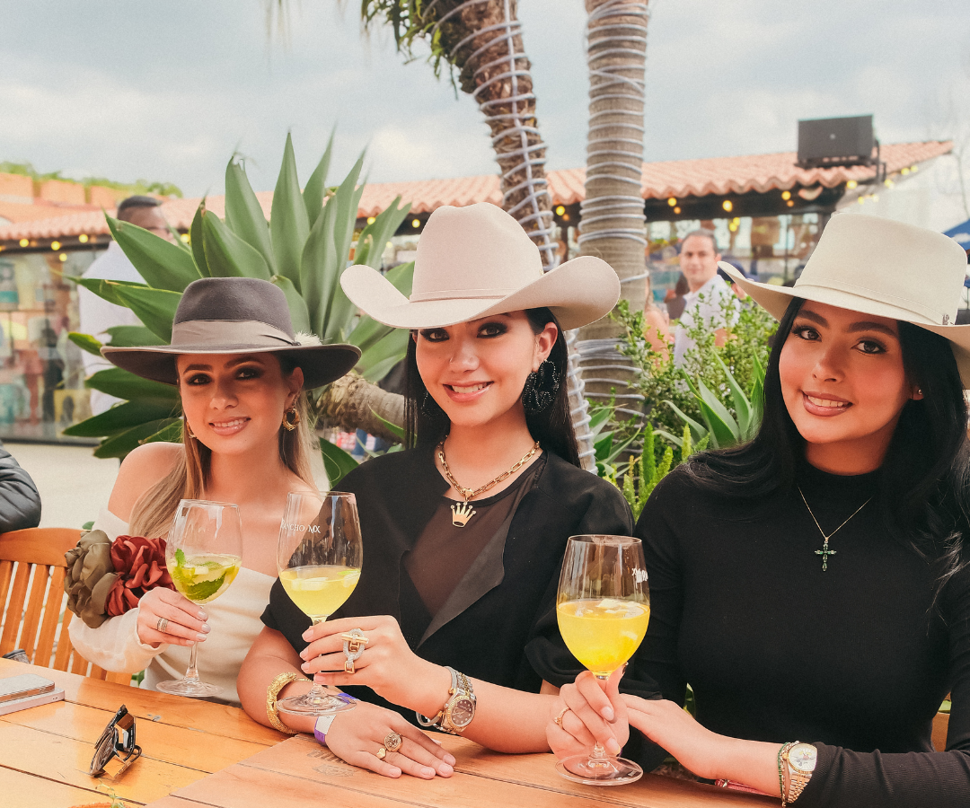 Las modelos Daniela Mesa, Luisa María Laverde y Aura Sofía Melo.