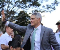 El Gobernador de Antioquia, Andrés Julián Rendón, instó a terminar la Vía al Mar.