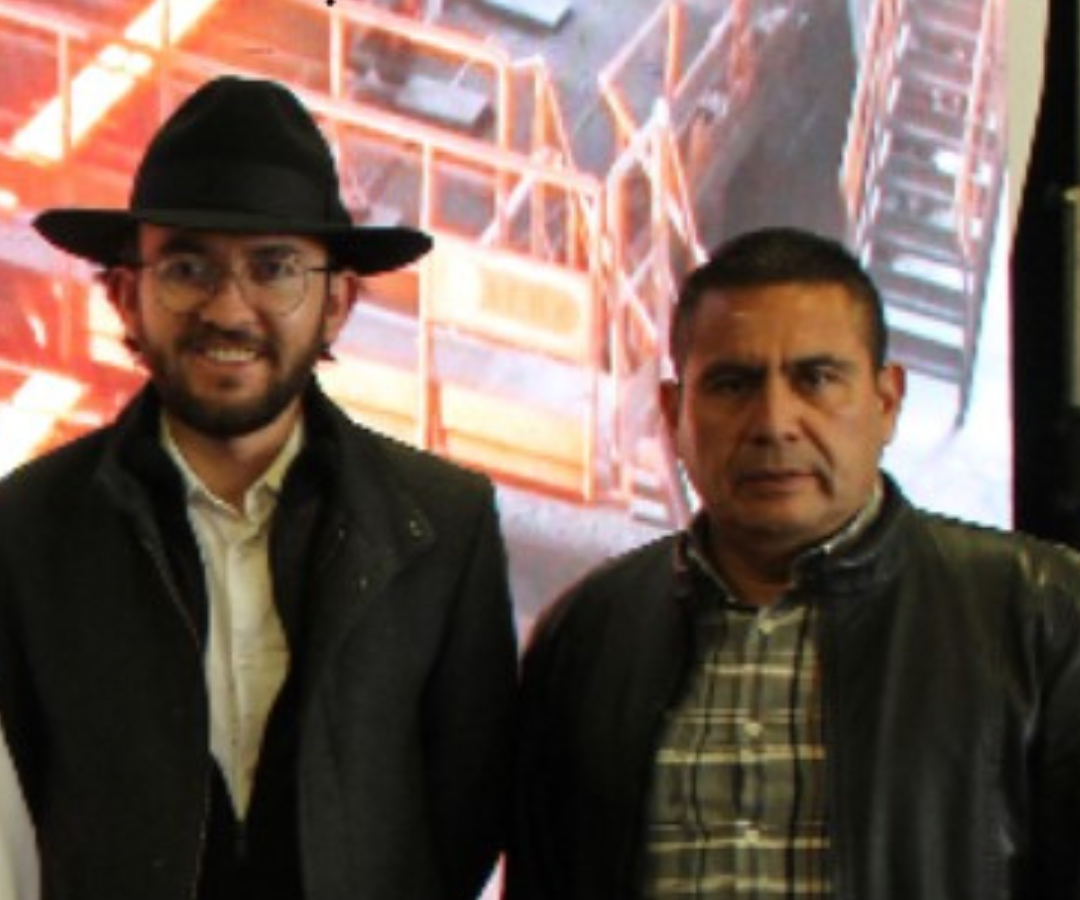 José Luis Bohórquez, alcalde de Duitama, y Jorge Gil, gerente de Cargando.