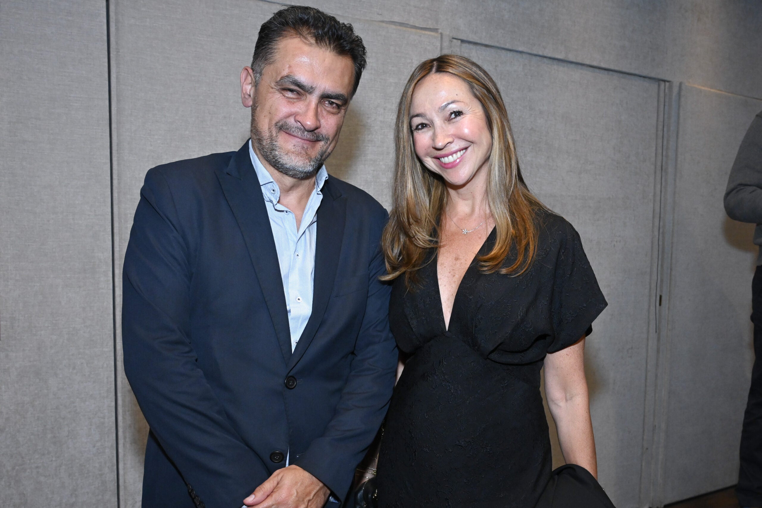 De La FM de RCN, los periodistas William Calderón, y D´Arcy Quinn.