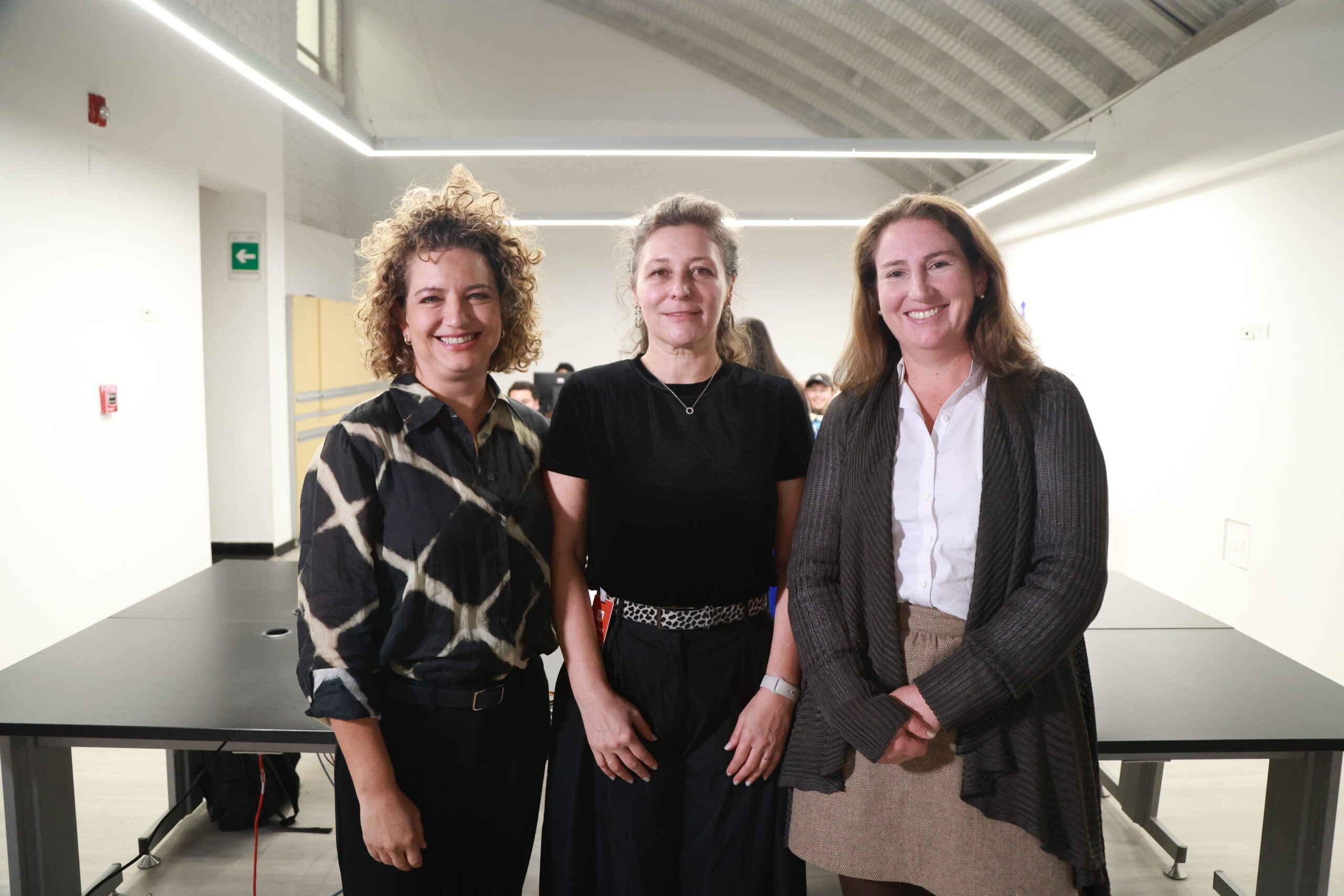 Carolina Trejos, directora de Mercadeo del Instituto Costarricense de Turismo; María Eugenia Oriani, gerente de Turismo y Reuniones de Procolombia; y Ángela Murillo Casas, gerente de grupo Aviatur Natvia.