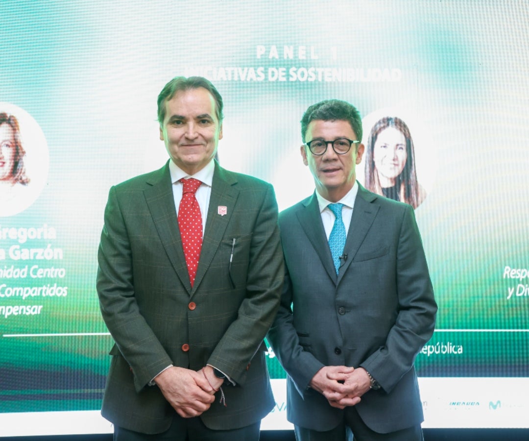 Sergio Quijano, gerente general del diario La República, y Billy Escobar Pérez, superintendente de Sociedades.