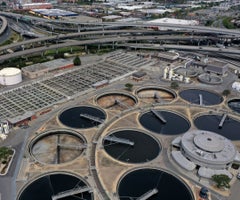 Planta de trtamiento de agua en Oakland, California Planta de trtamiento de agua en Oakland, California