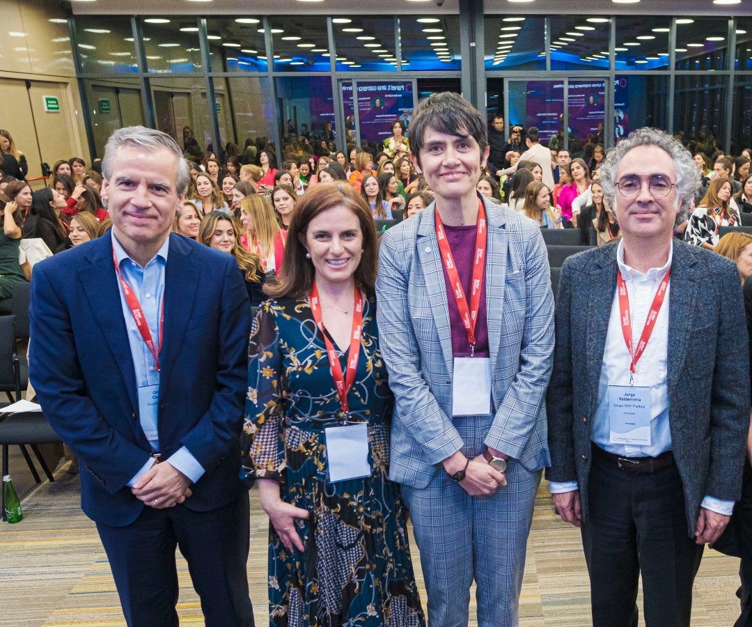Orlando Cabrales, CEO de Frontera Energy; Cristina Lloreda, Co-CEO Grupo Sanford; Ana María Duque Vallejo, presidenta de Shell en Colombia, Centroaméricay el Caribe Hispánico; y Jorge Valderrama, presidente de Grupo BNP Paribas.