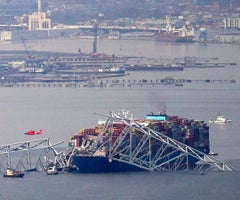 El puente de Baltimore, luego del choque de un buque de carga en marzo