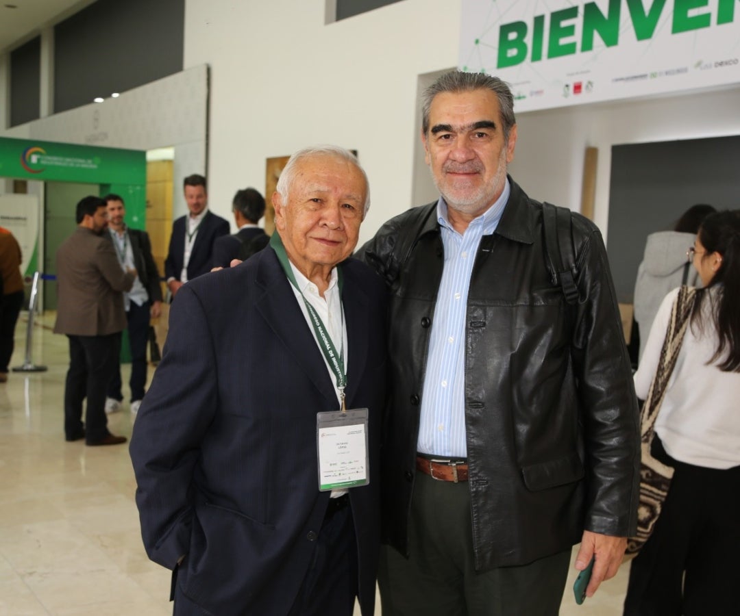 Octavio López, asesor en ONF Andina, y Francisco Ocampo, director ejecutivo de Asocarbono.