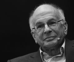 Daniel Kahneman, psicólogo que revolucionó la economía, muere a los 90 años