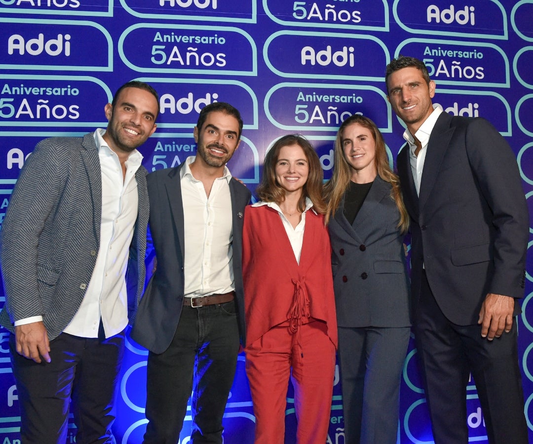Juan Sebastián Cabal; extenista profesional colombiano; Santiago Suárez, CEO Addi; Catalina García; líder global de IA Fiscal para EY; Belén Mozo; golfista profesional; y Robert Farah; extenista profesional colombiano.