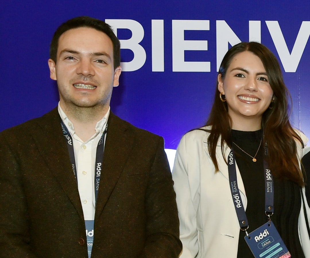 Daniel Durán, director Ecommerce de Samsung, y Alejandra Blanco, líder de Merchandising Dafiti.