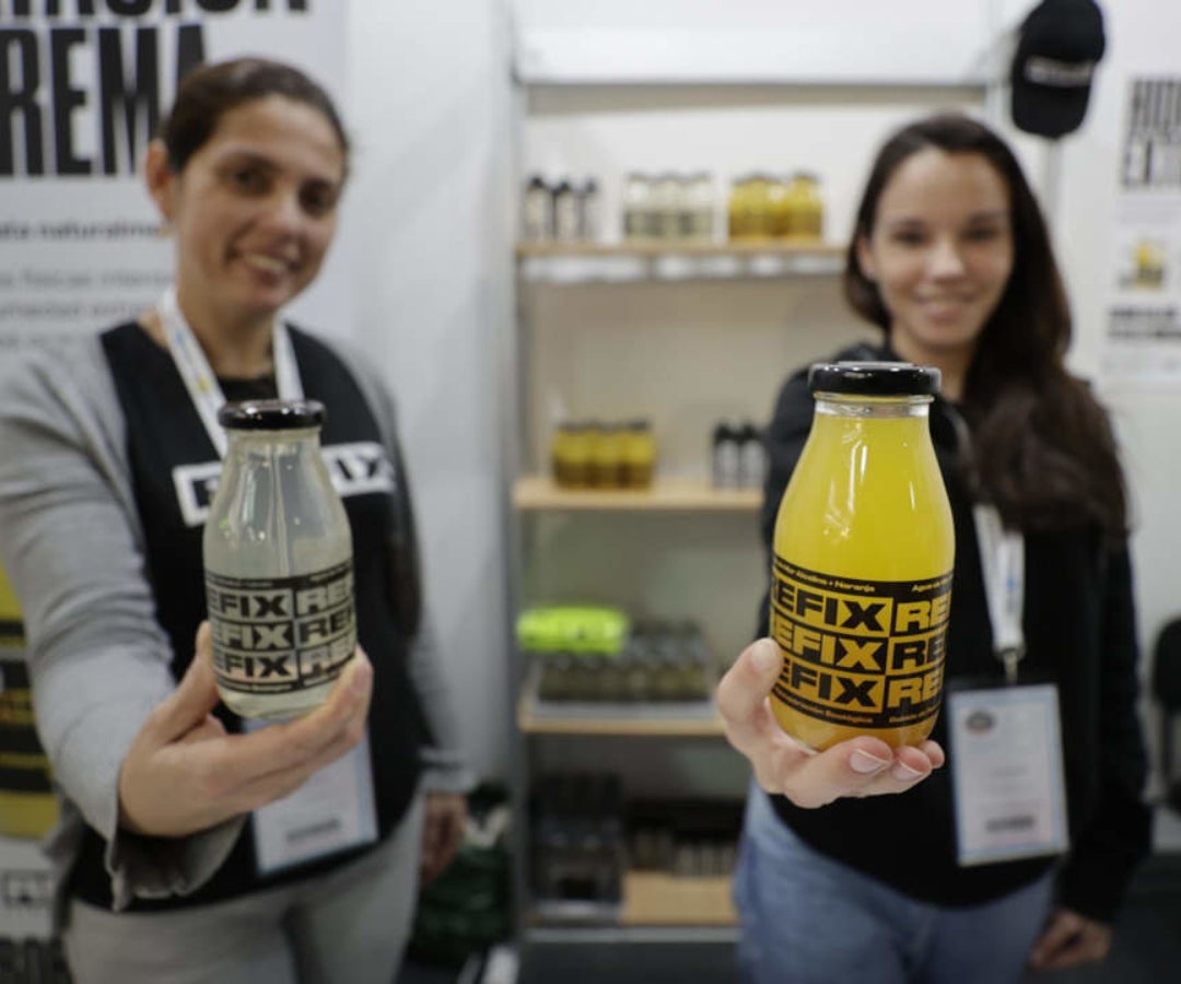 Bebida de agua de mar