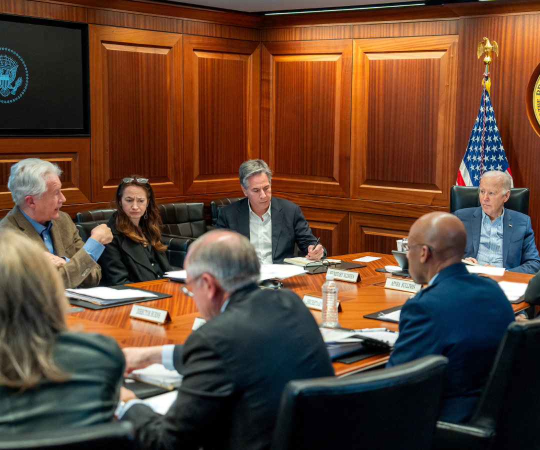 El presidente de EE.UU., Joe Biden, se reúne con el equipo de seguridad nacional, en la sala de situación de la Casa Blanca.