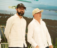 El ministro de Minas y Energía, Andrés Camacho, junto al presidente Gustavo Petro